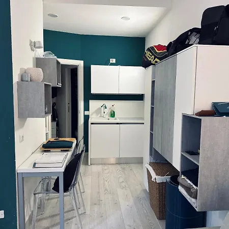 Monolocale In Pieno Centro Apartamento Milão